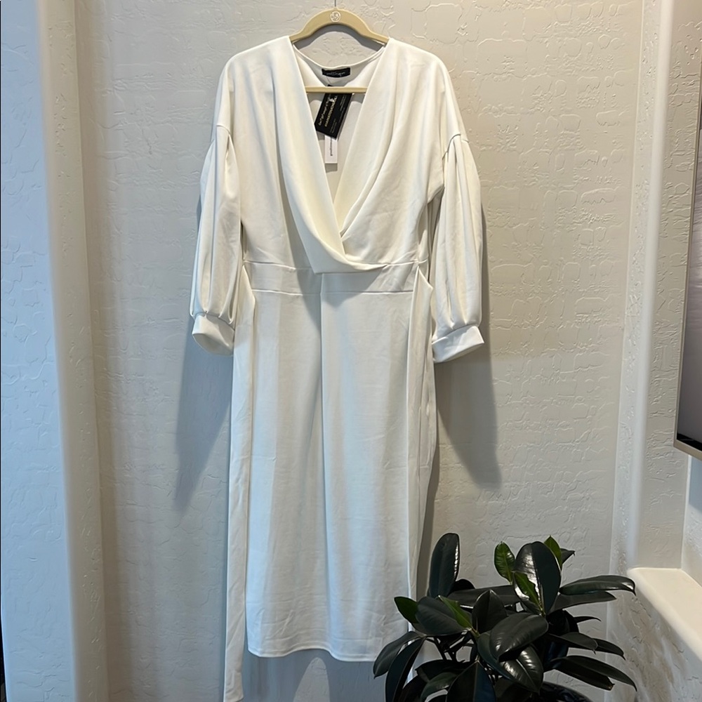 Chic White Long Sleeve Dress